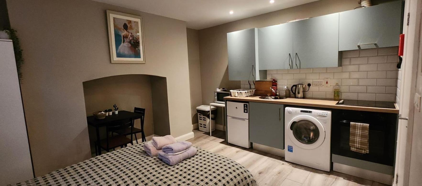 Studio Apartment
